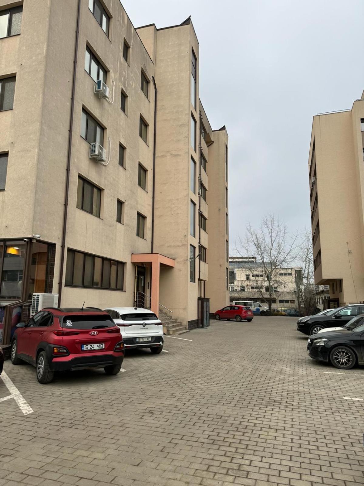 Luxury Young Residence Iasi Extérieur photo