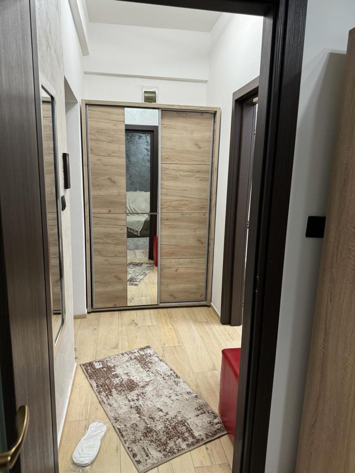 Luxury Young Residence Iasi Extérieur photo